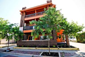 featured image of 315 N 5th St