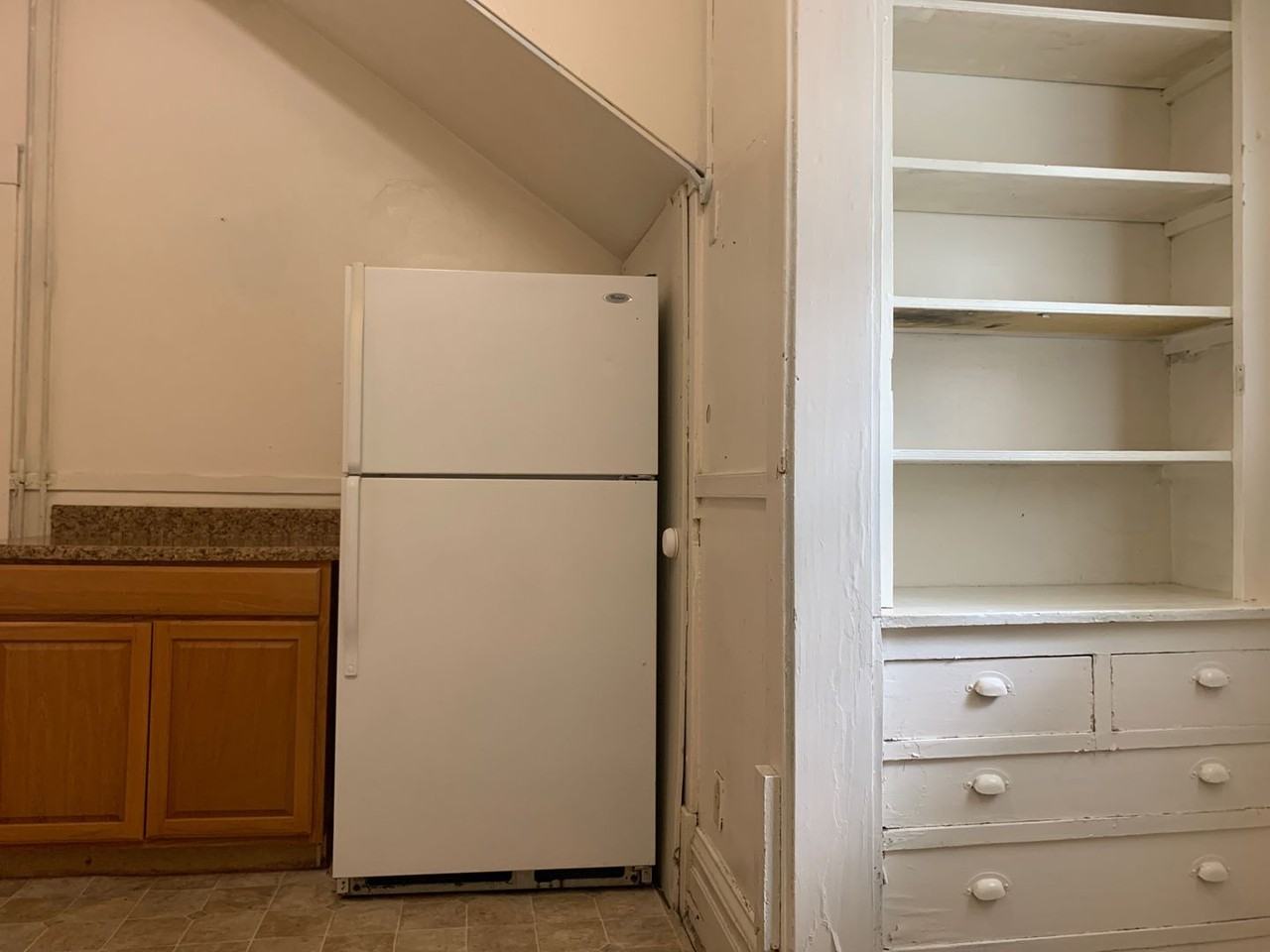 698/700 Willey Street - Photo 7 of 50