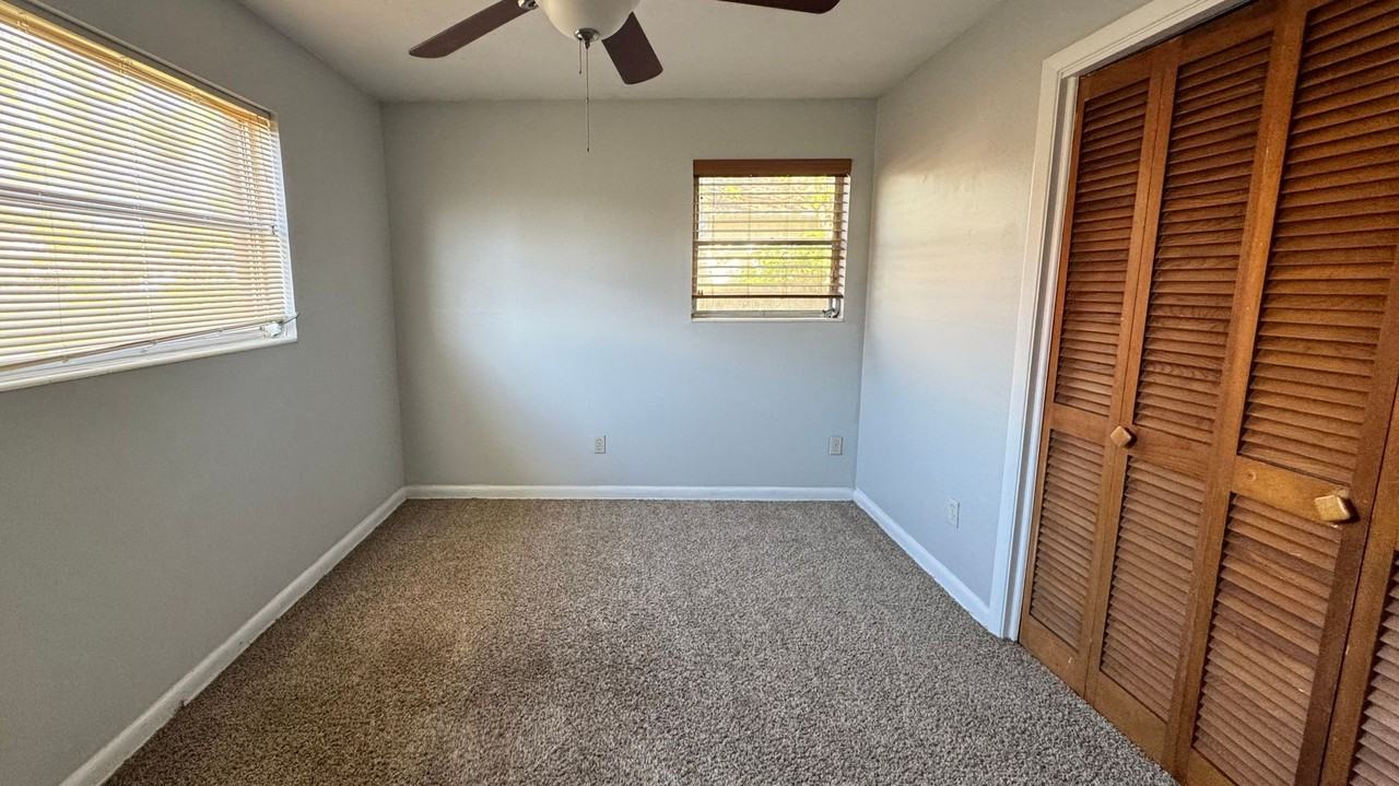 211 9th St N - Photo 4 of 5