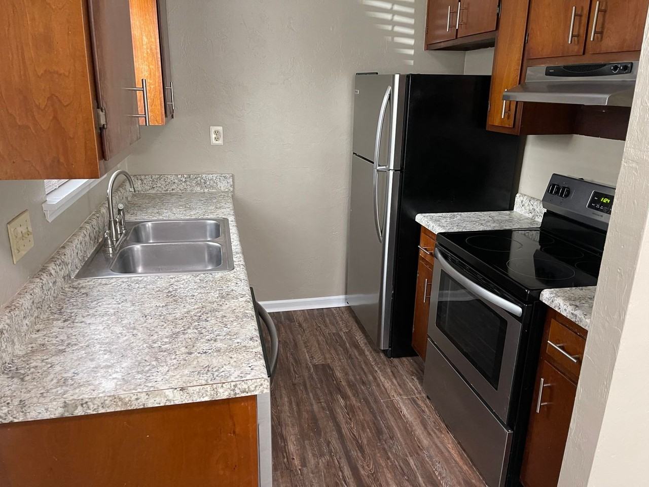 2060 Pats Pl - Photo 2 of 6