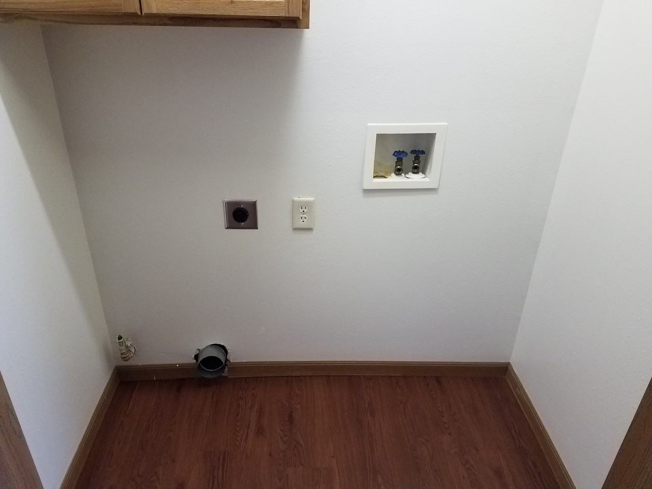 221 Tanglewood Dr #C - Photo 4 of 13