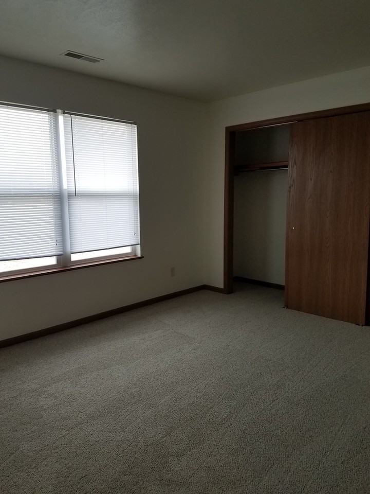 221 Tanglewood Dr #C - Photo 7 of 13