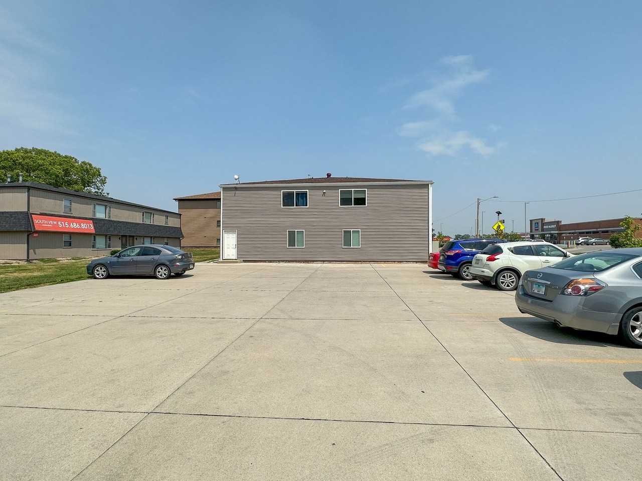 207 S. 5th Street - Photo 2 of 19