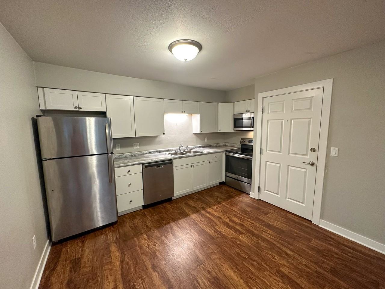 207 S. 5th Street - Photo 4 of 19