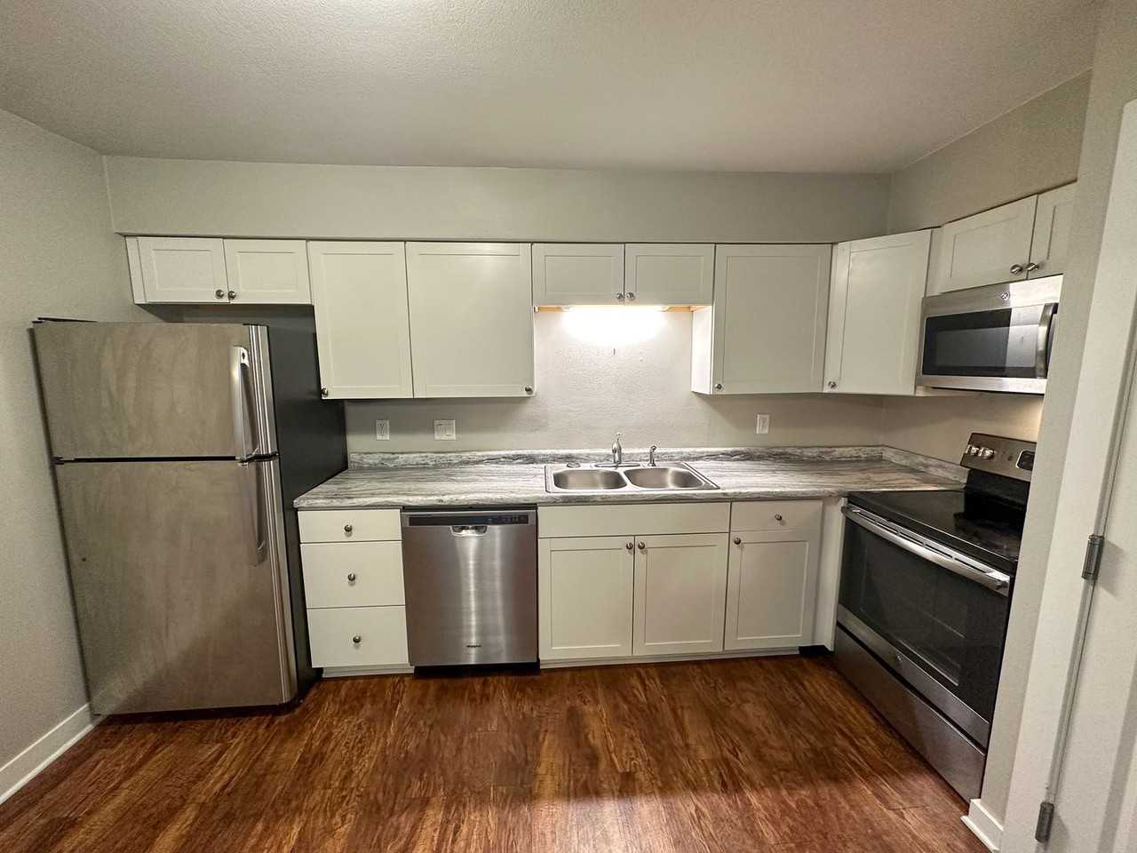 207 S. 5th Street - Photo 5 of 19