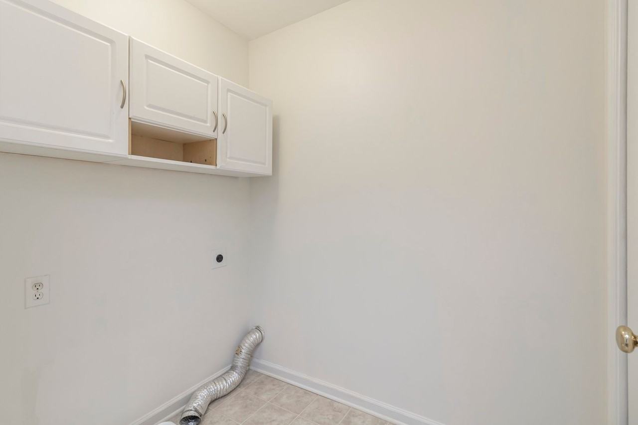 74 Springfield Cir - Photo 2 of 30