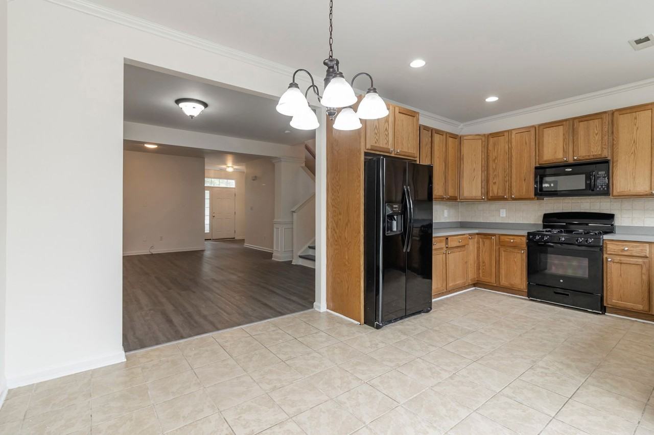 74 Springfield Cir - Photo 3 of 30