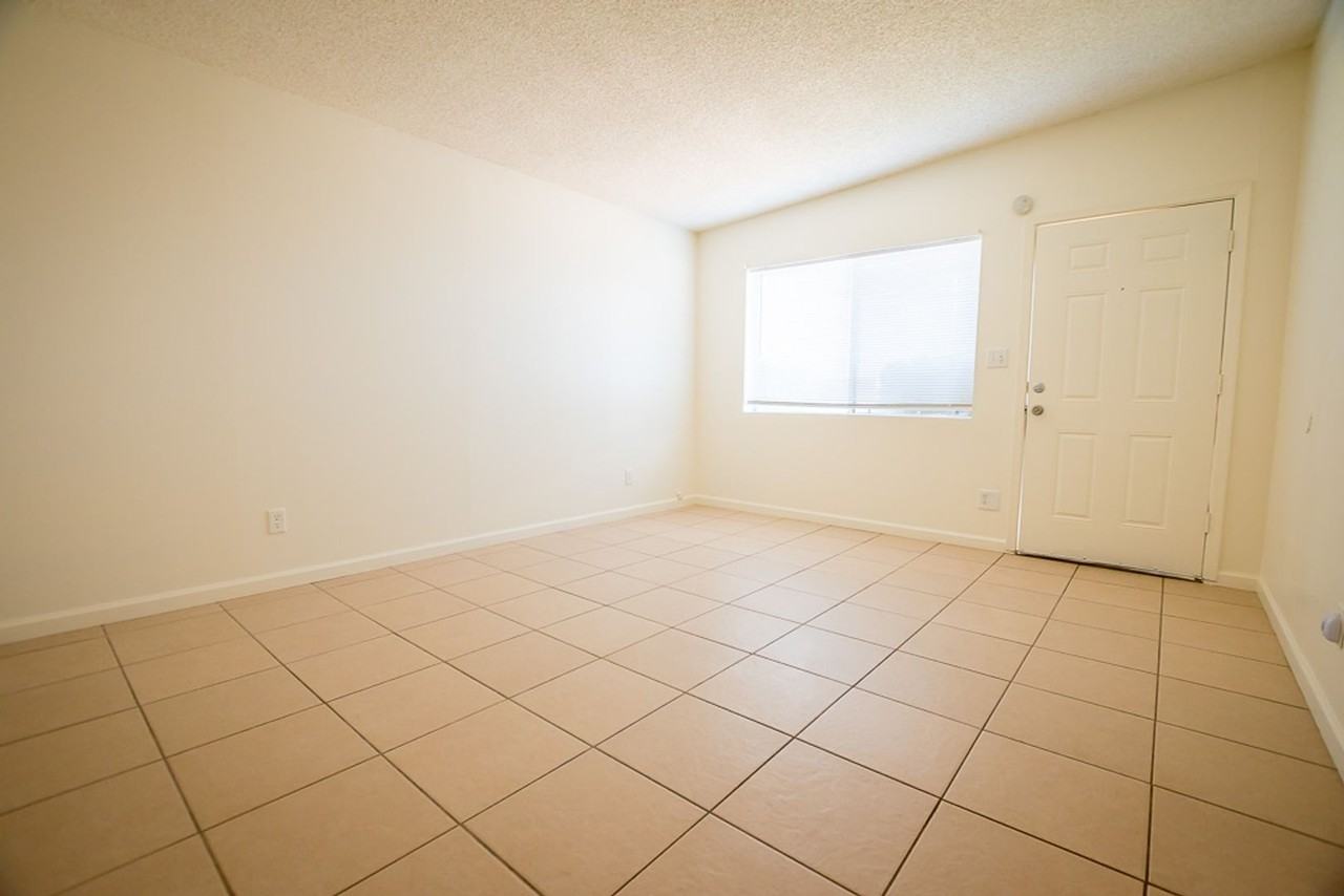 4937 E De Medici Dr - Photo 5 of 31
