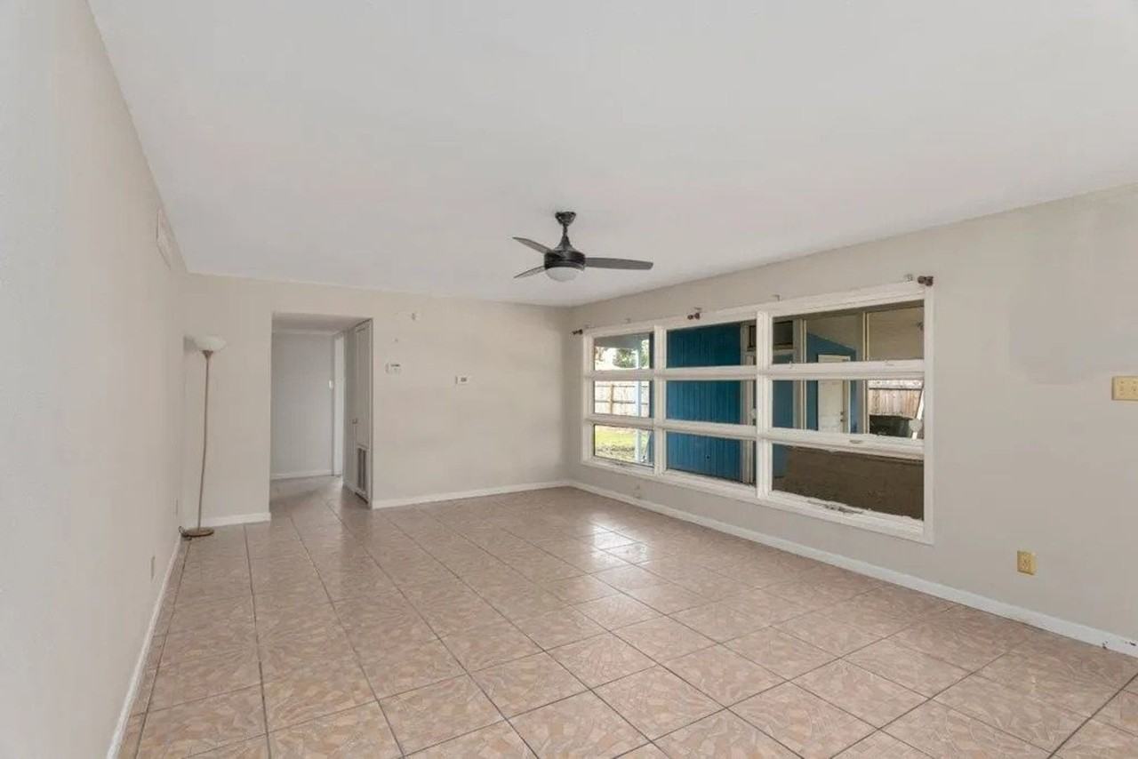 1911 2nd St - Photo 5 of 13