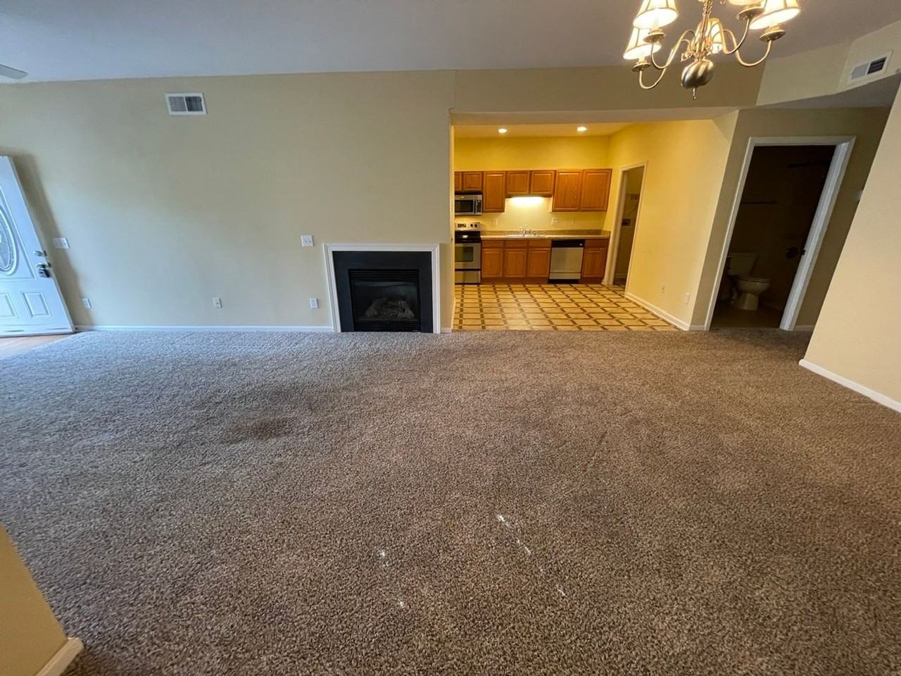 1313 Washington St #6 - Photo 4 of 29