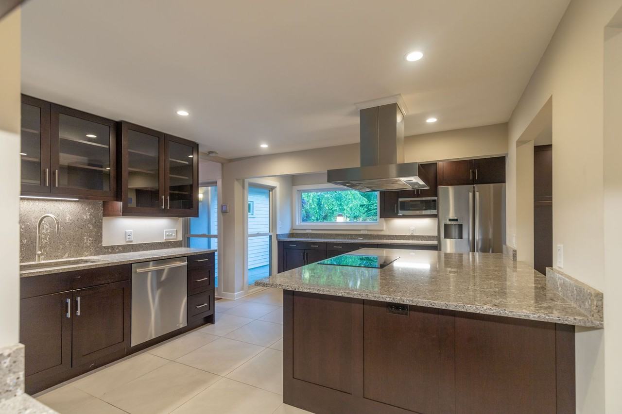 16 Sunbrook Rd - Photo 2 of 34