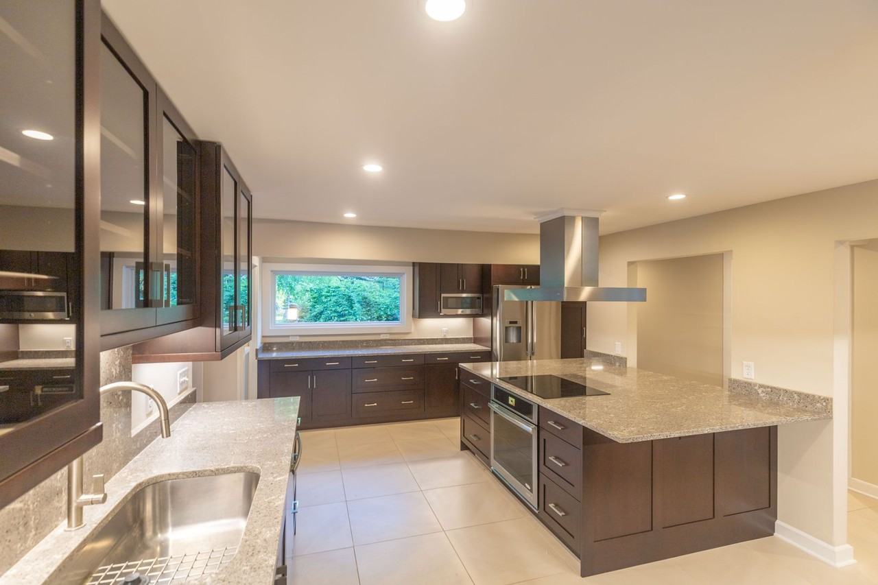 16 Sunbrook Rd - Photo 3 of 34