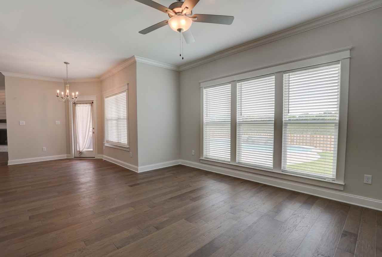 442 Mcclellan Blvd - Photo 3 of 23