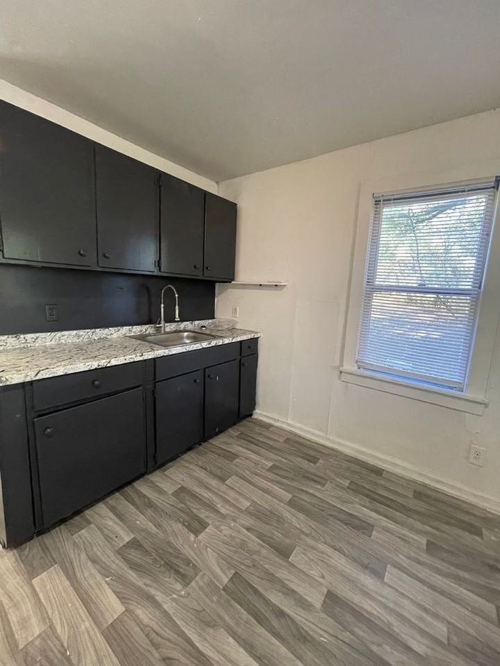 416 N 49th West Ave - Photo 2 of 11