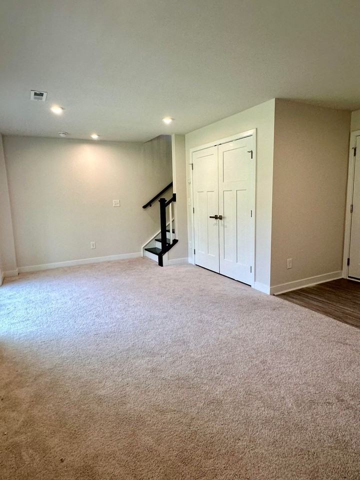 407 Lahinch Dr - Photo 2 of 21