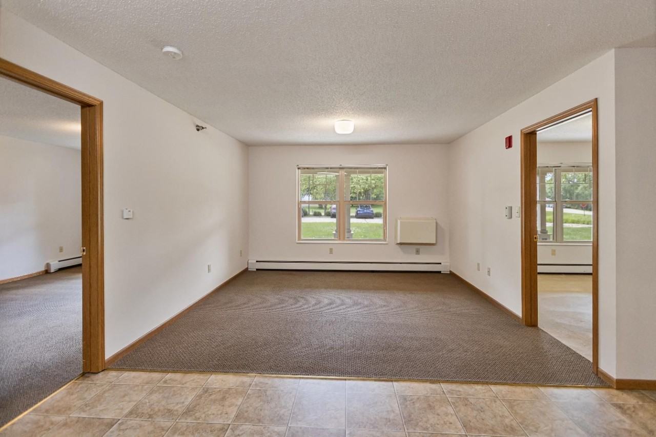 Kenyon Garden Apartments - Photo 6 of 21