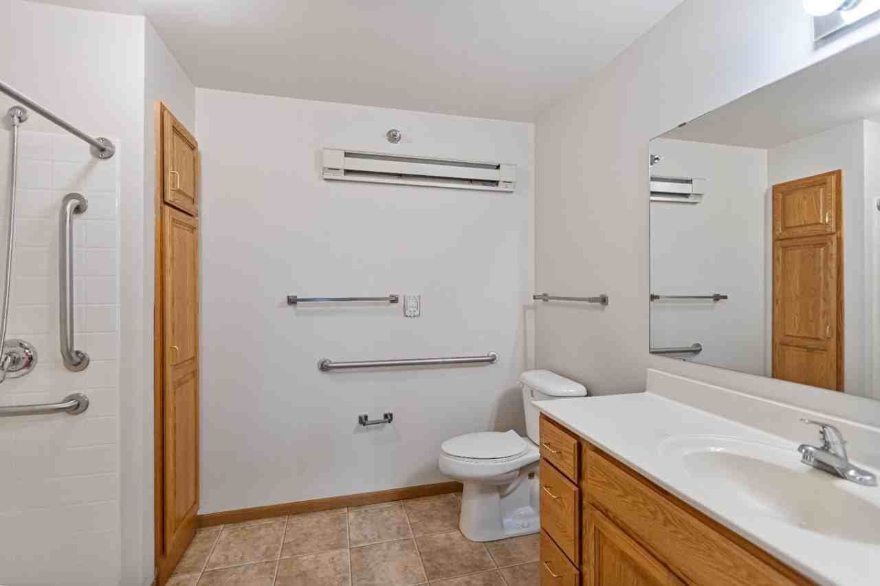 Kenyon Garden Apartments - Photo 7 of 21