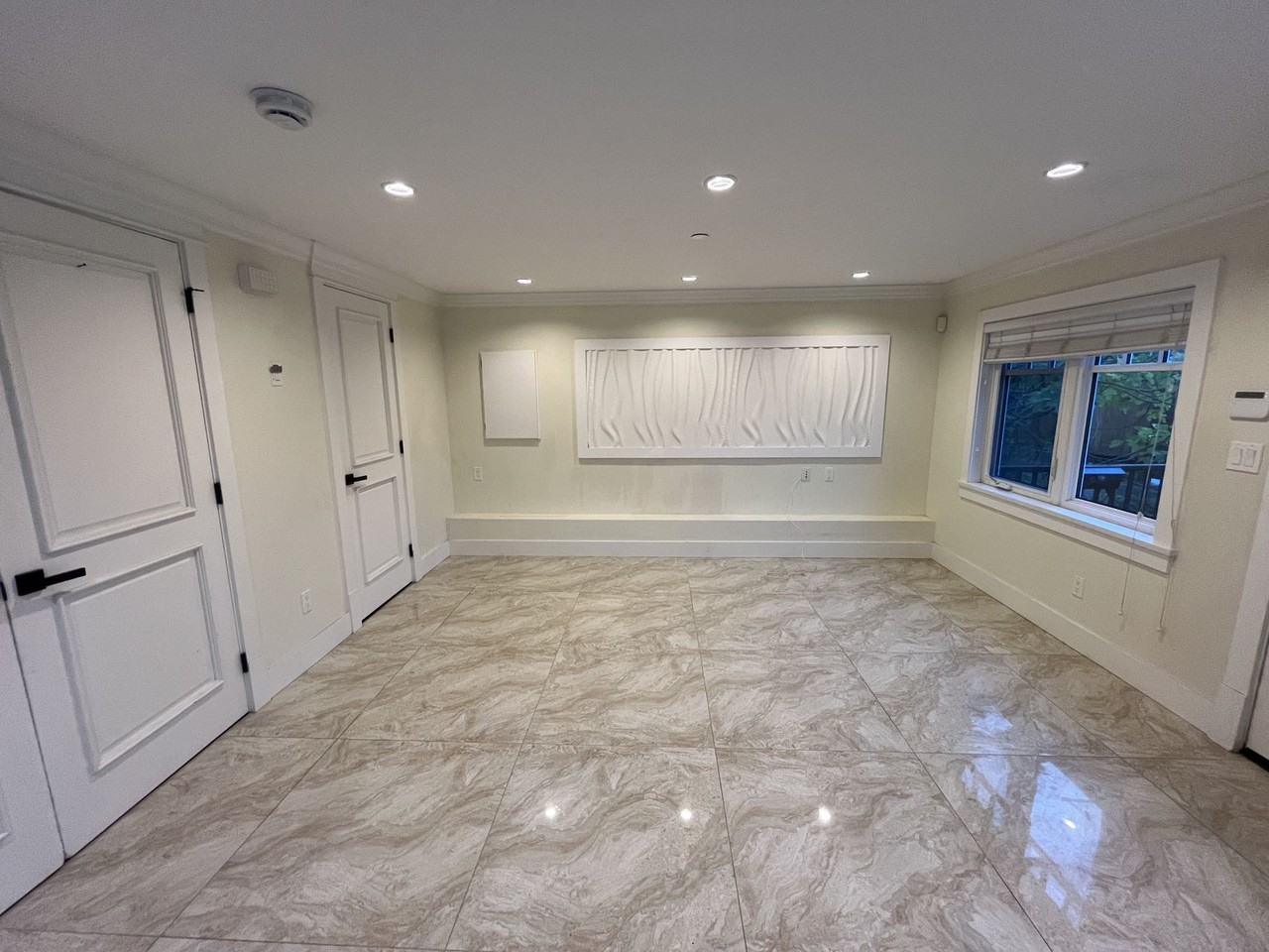 718 West 46th Avenue - Photo 3 of 14