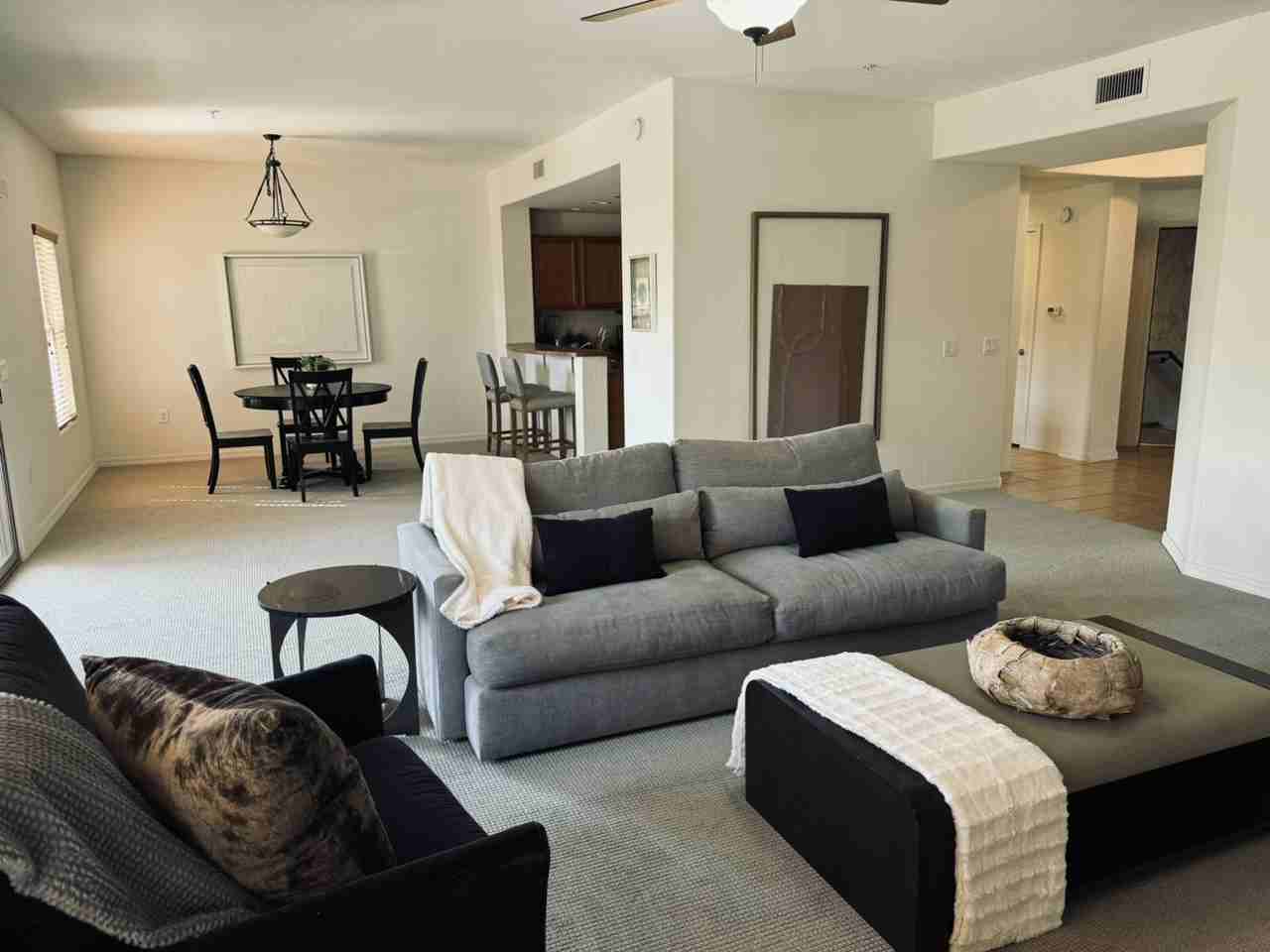 N 76th St & E Thompson Peak Pkwy ##2043