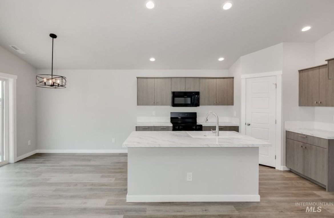 5250 E Sublette St #NA - Photo 3 of 25