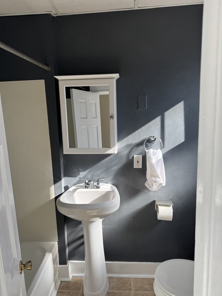 2919 Grand St Ne #2 - Photo 2 of 11