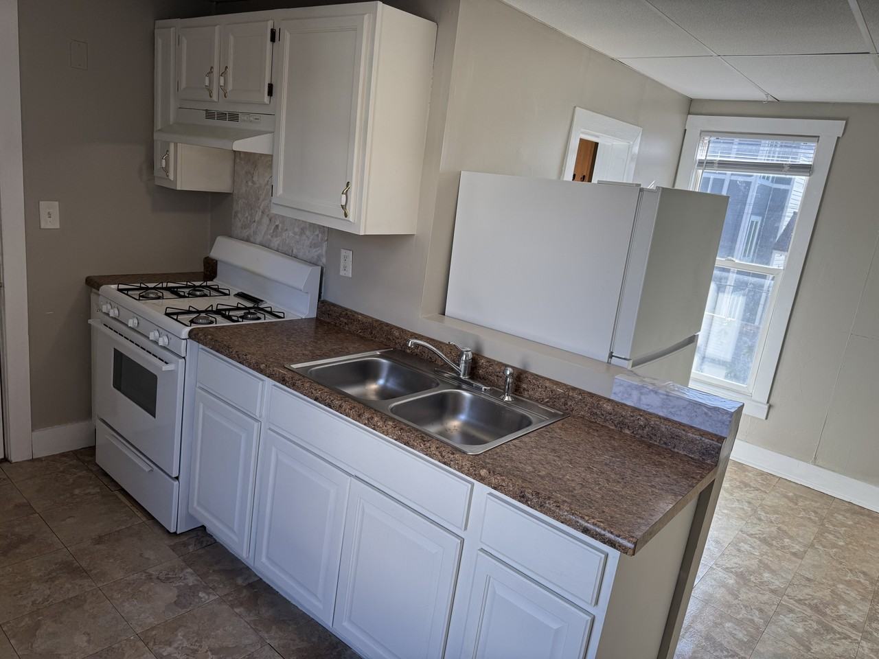 2919 Grand St Ne #2 - Photo 6 of 11