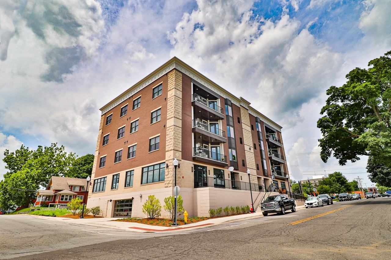 260 Franklin St #203