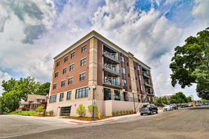 featured image of 260 Franklin St #203