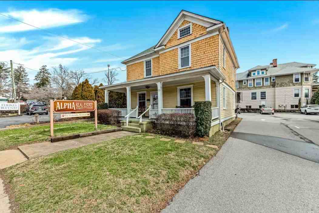 65 Charlotte St - Photo 2 of 19