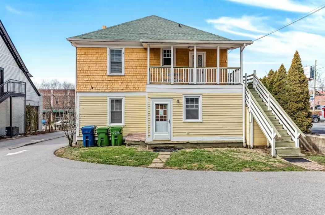 65 Charlotte St - Photo 3 of 19