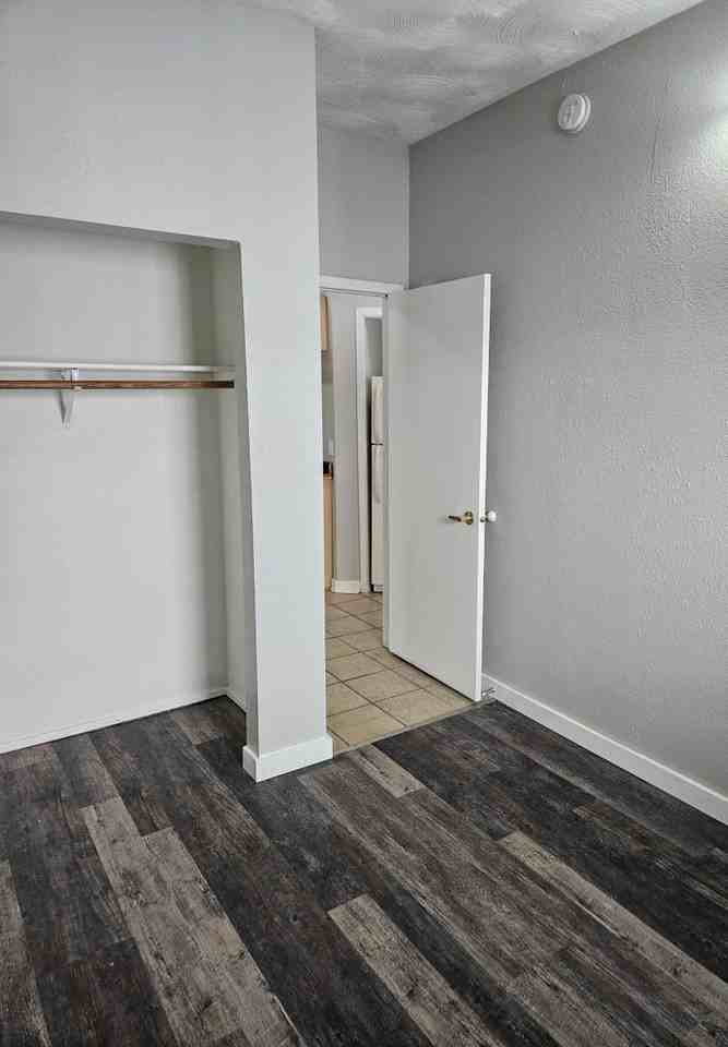 Lake Ripley Apartments - Photo 6 of 24