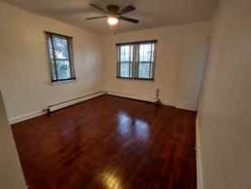 445 Mellon St Se #4 - Photo 1 of 1