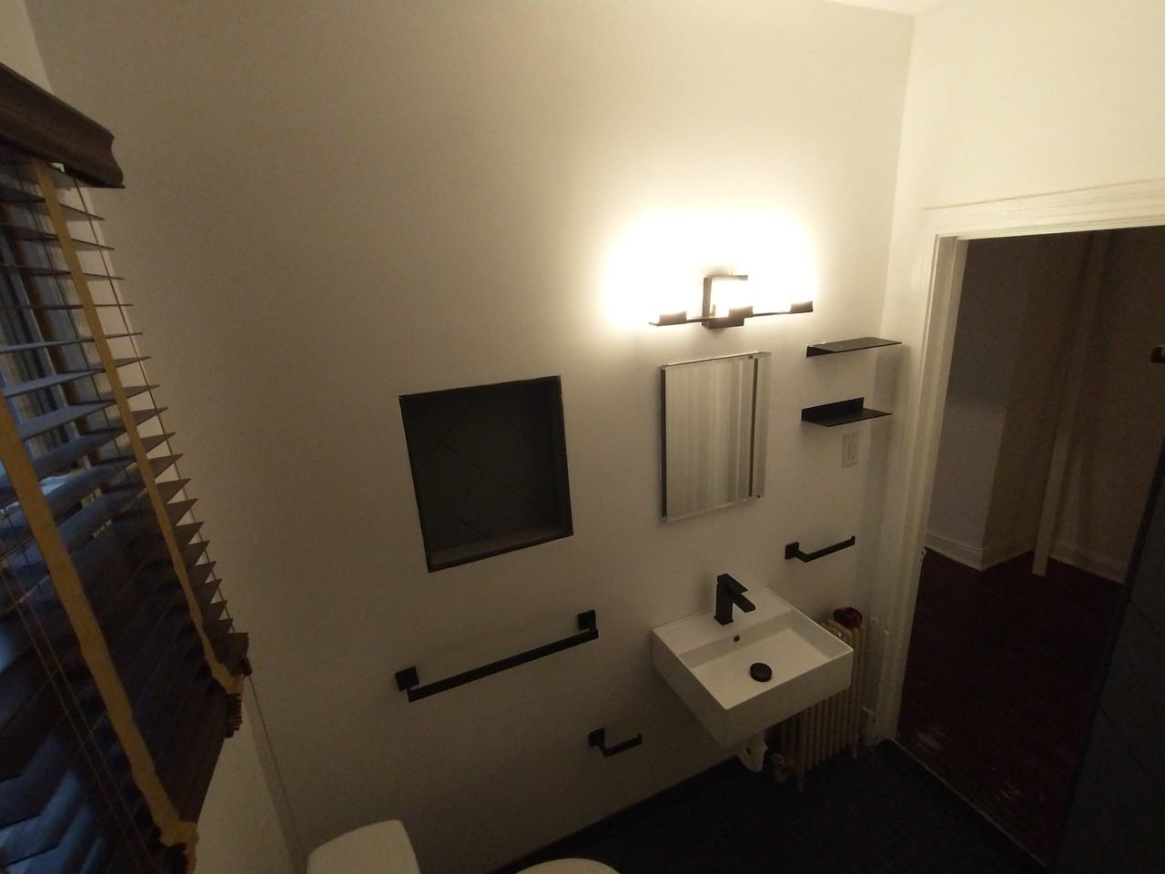 445 Mellon St Se #4 - Photo 7 of 10