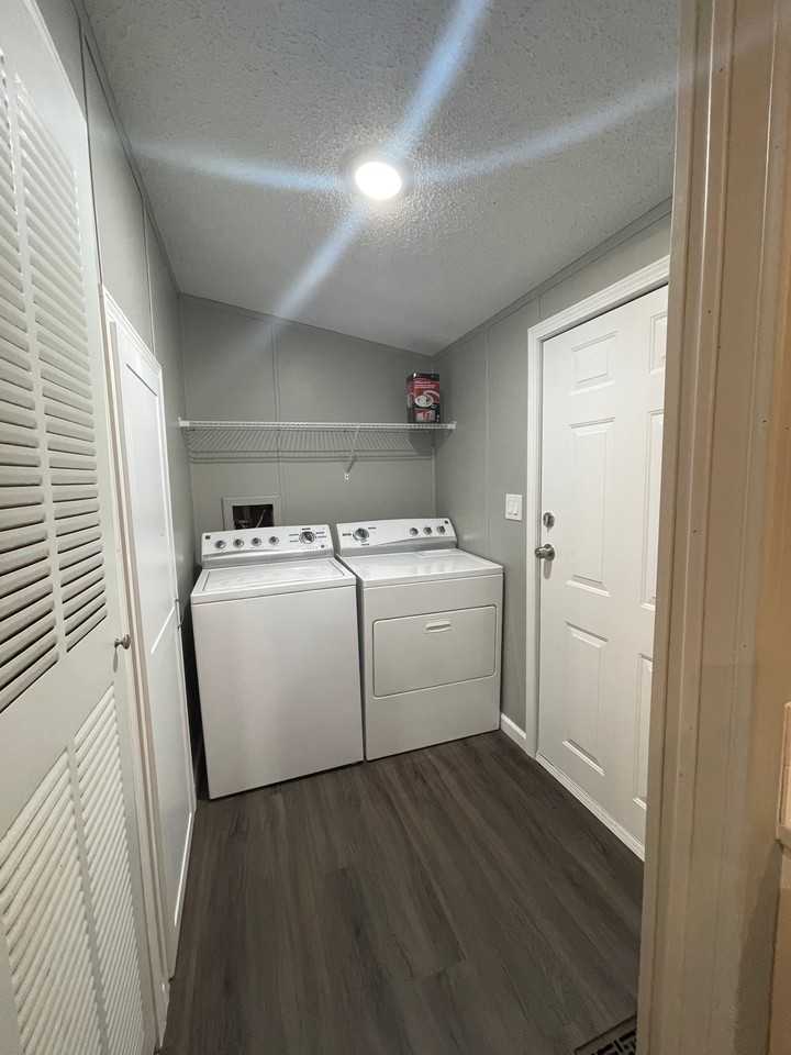 305 E 5th St #NA - Photo 2 of 14