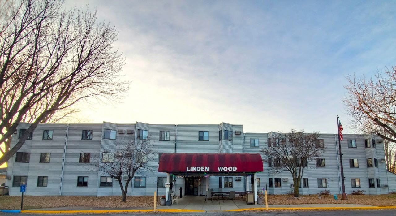 Linden Wood Apartments - Photo 3 of 6