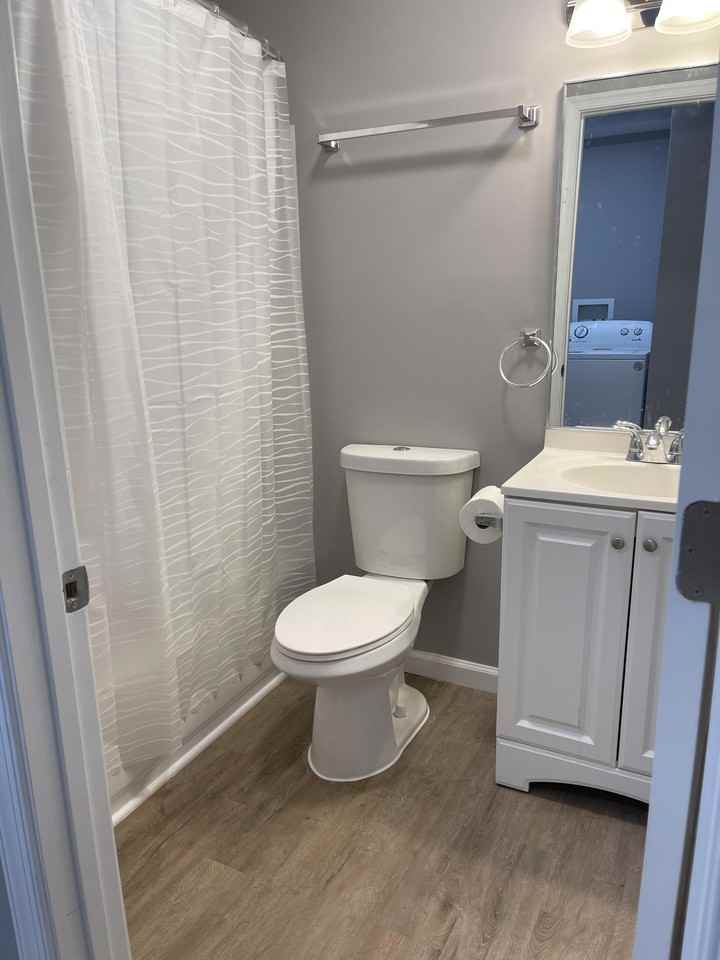 Mchenry St - Photo 2 of 9