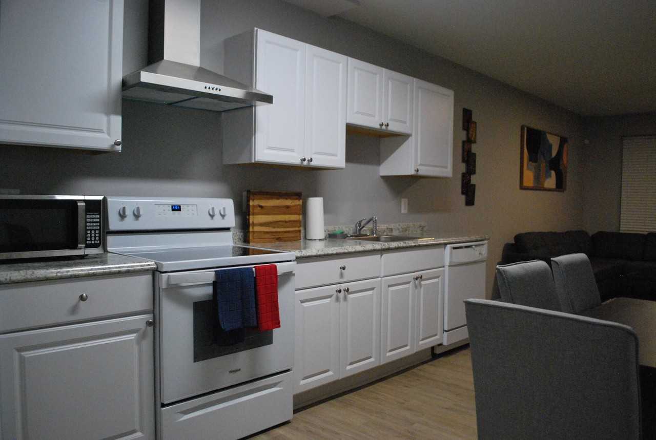 Mchenry St - Photo 4 of 9