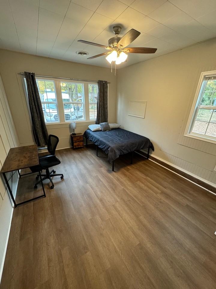 Labrook Dr - Photo 5 of 5