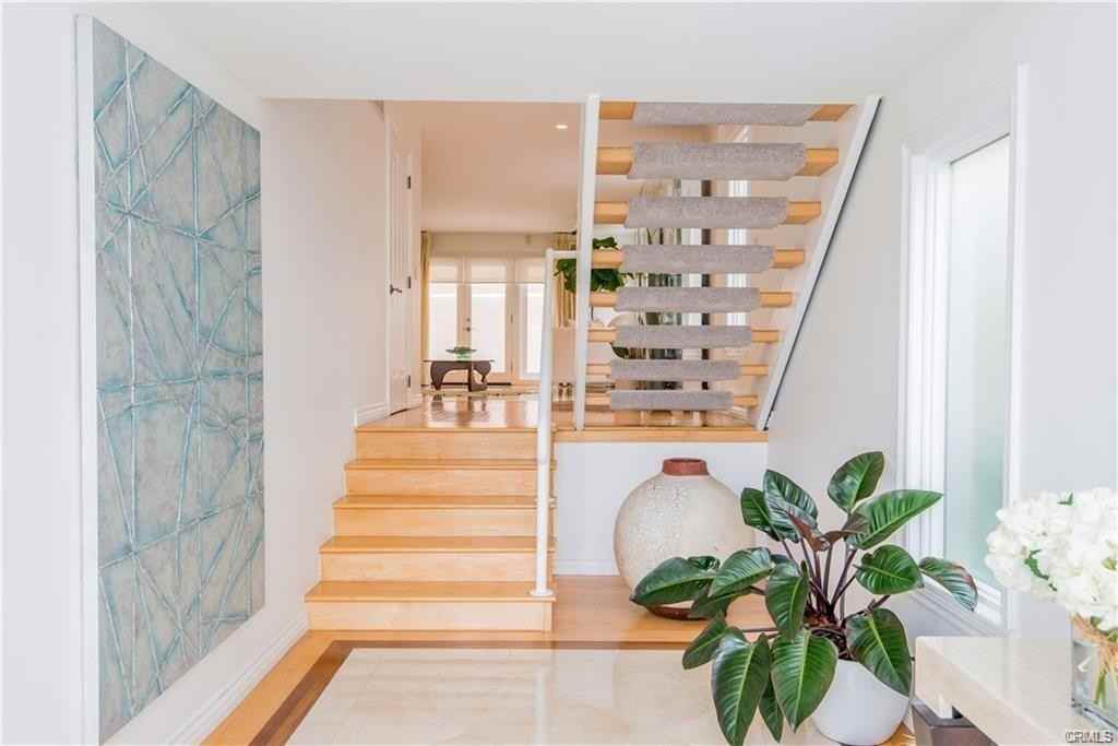 115 Waterview St - Photo 3 of 8