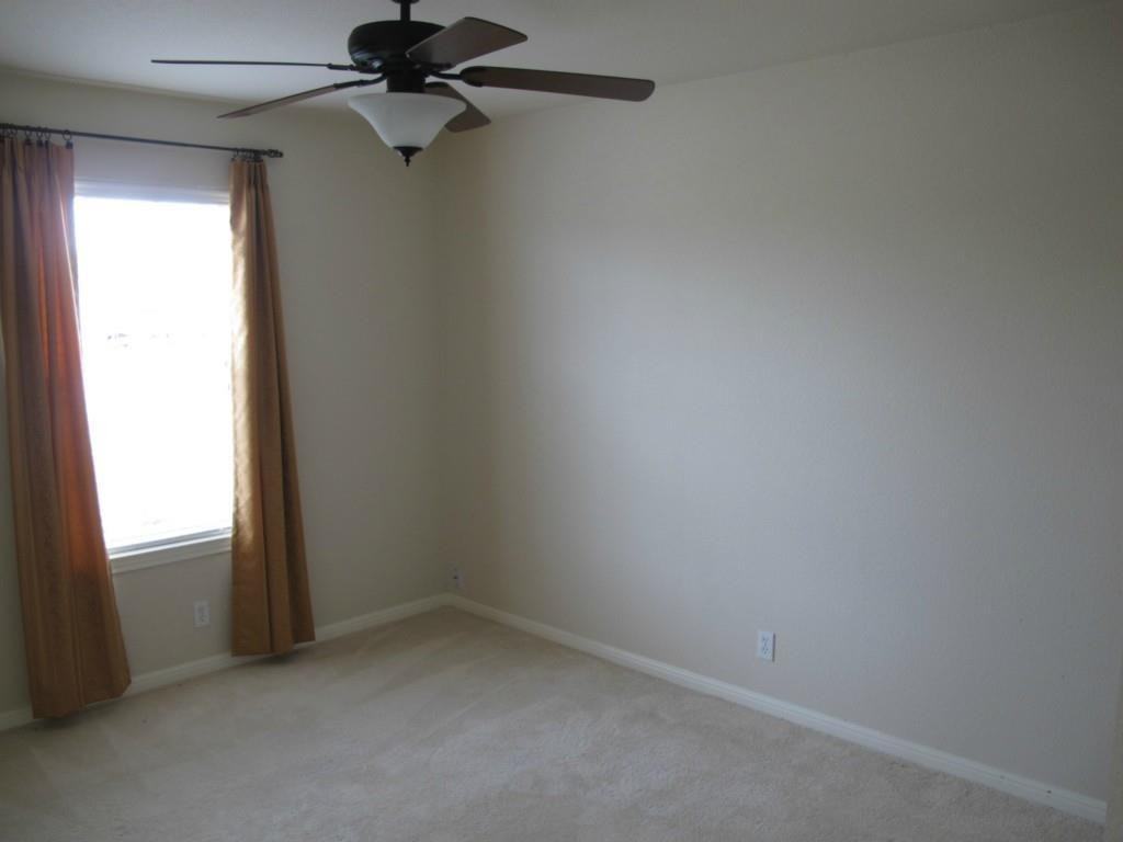 1544 Kenneys Way - Photo 3 of 8