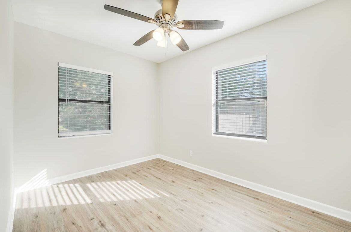 178 Holly St - Photo 3 of 16