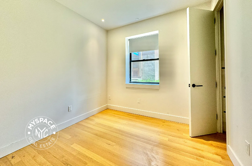 283 Powers St #1C - Photo 3 of 8