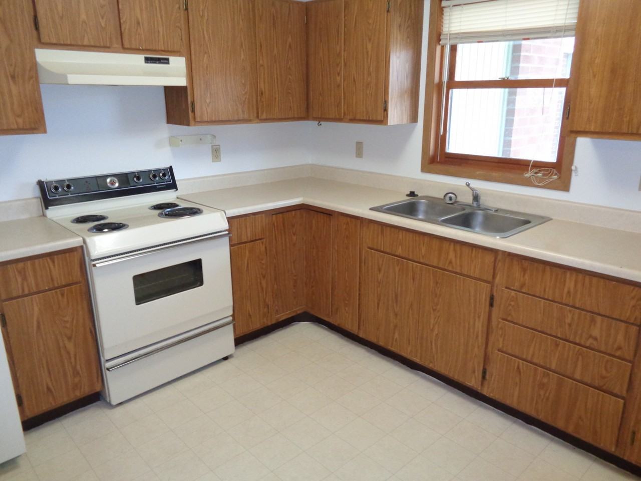 Maple Winds Village I - Photo 5 of 6