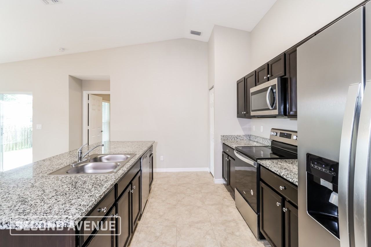 266 Brandt Ave Ne - Photo 5 of 27