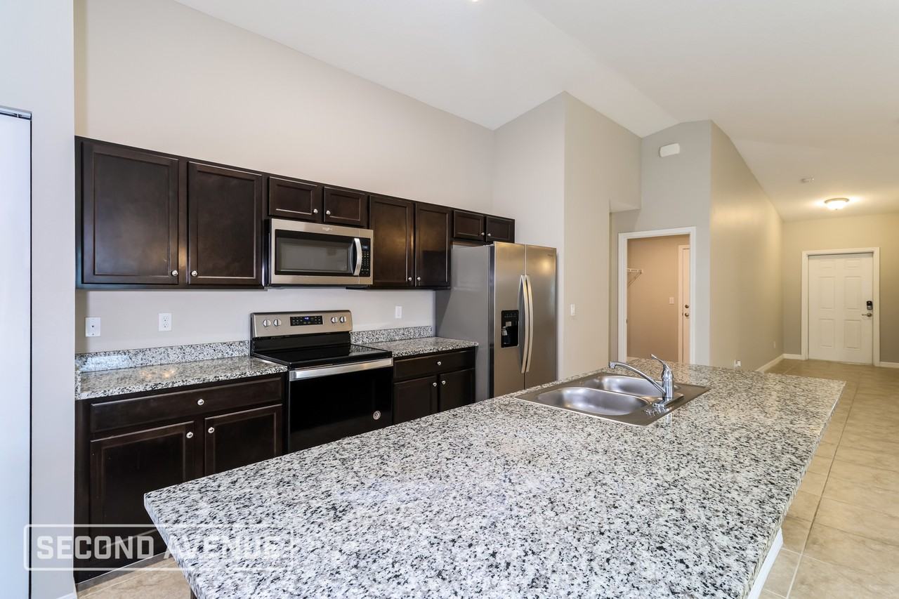 266 Brandt Ave Ne - Photo 7 of 27