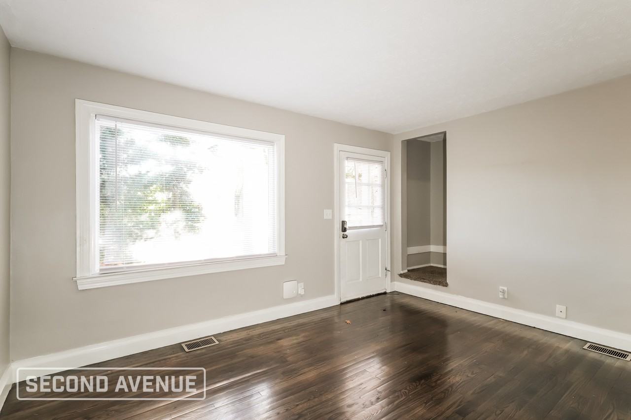 4718 Dohn Rd - Photo 4 of 28