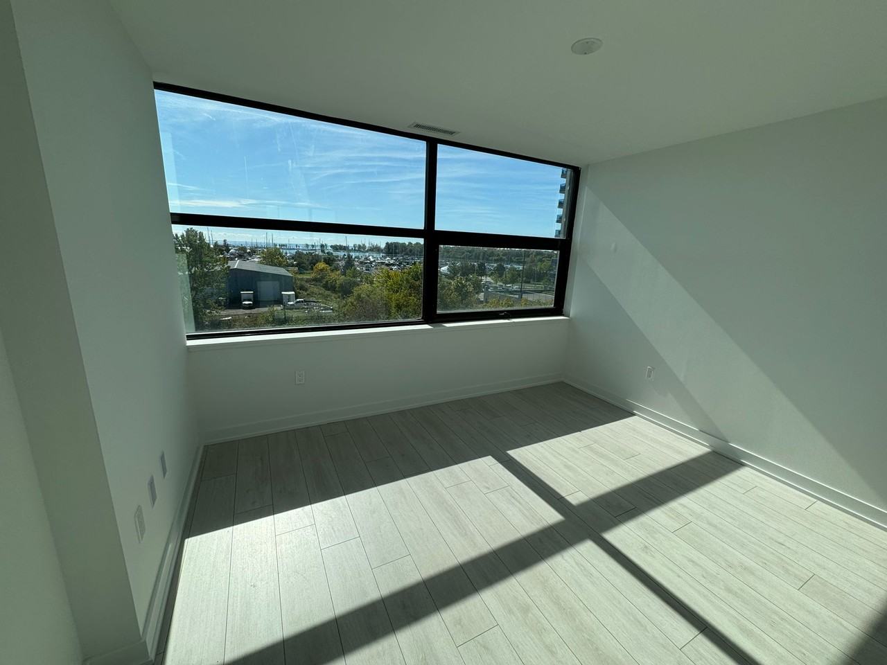 1608 Charles Street - Photo 3 of 9