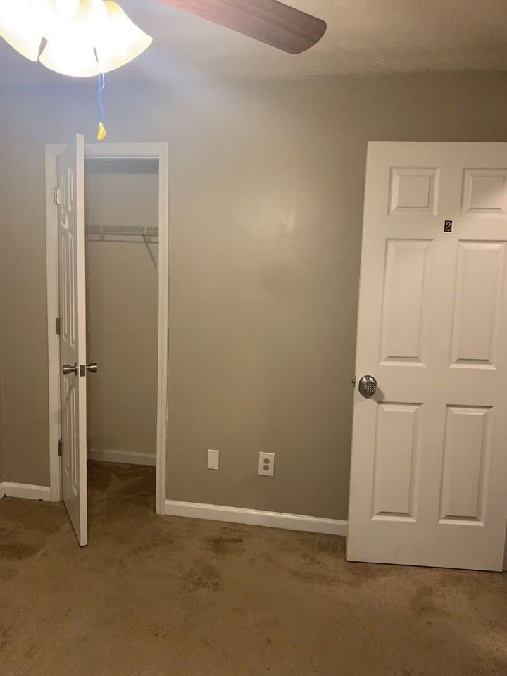 1658 Georgia Ave Sw - Photo 6 of 40