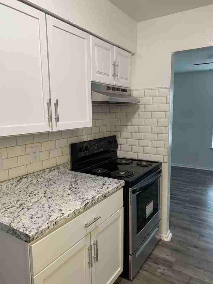 Shady Valley Square - Photo 2 of 26