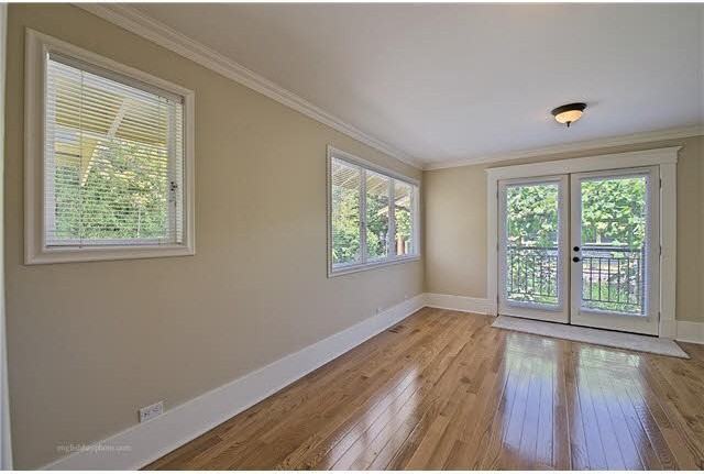 342 10th St E - Photo 3 of 20